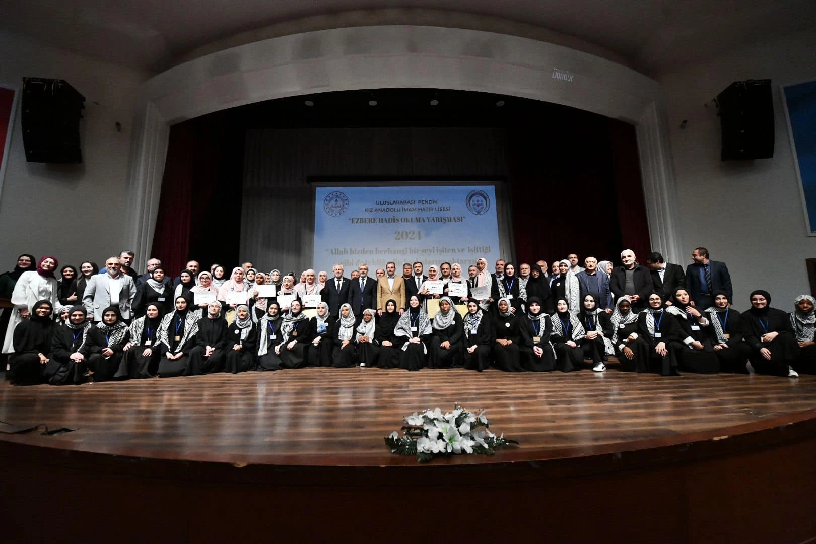 Uluslararası Pendik Kız Anadolu İmam Hatip Lisesi'nin düzenlediği Ezbere Hadis Okuma Yarışması'na katıldık