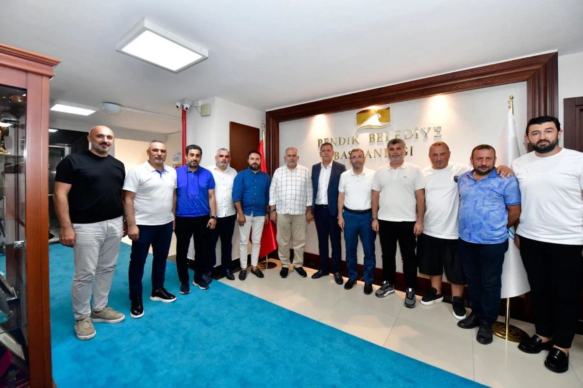 Pendikspor Kulübü Derneği Yönetimini belediyemizde ağırladık