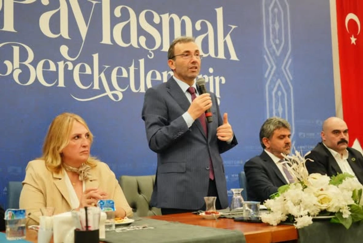 1989 yılından bu yana Pendik Belediye Meclis Üyeliği yapan ve mevcut Belediye Meclis Üyelerimiz ile birlikte iftar programında buluştuk