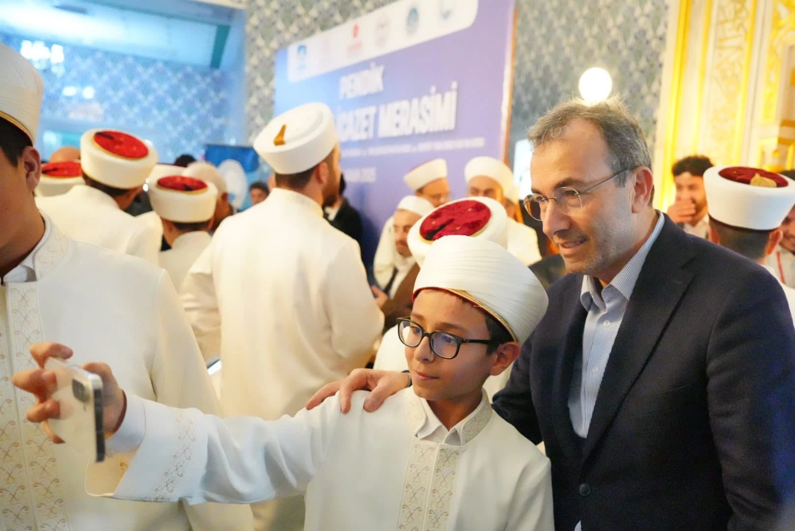 76 genç hafızımızın icazetlerini aldığı törene katıldık