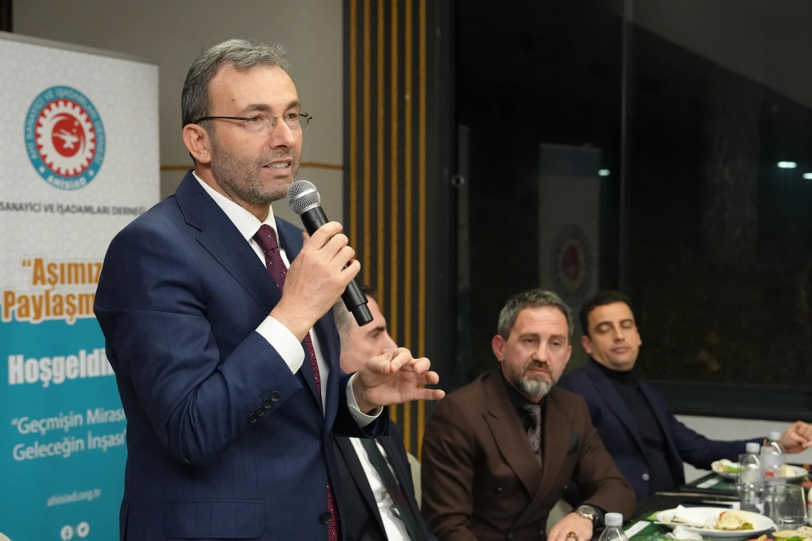 AHİSİAD - Ahi Sanayici ve İşadamları Derneği'nin düzenlediği programda Pendikli iş adamlarımız, sanayicilerimiz ve esnaflarımızla buluştuk