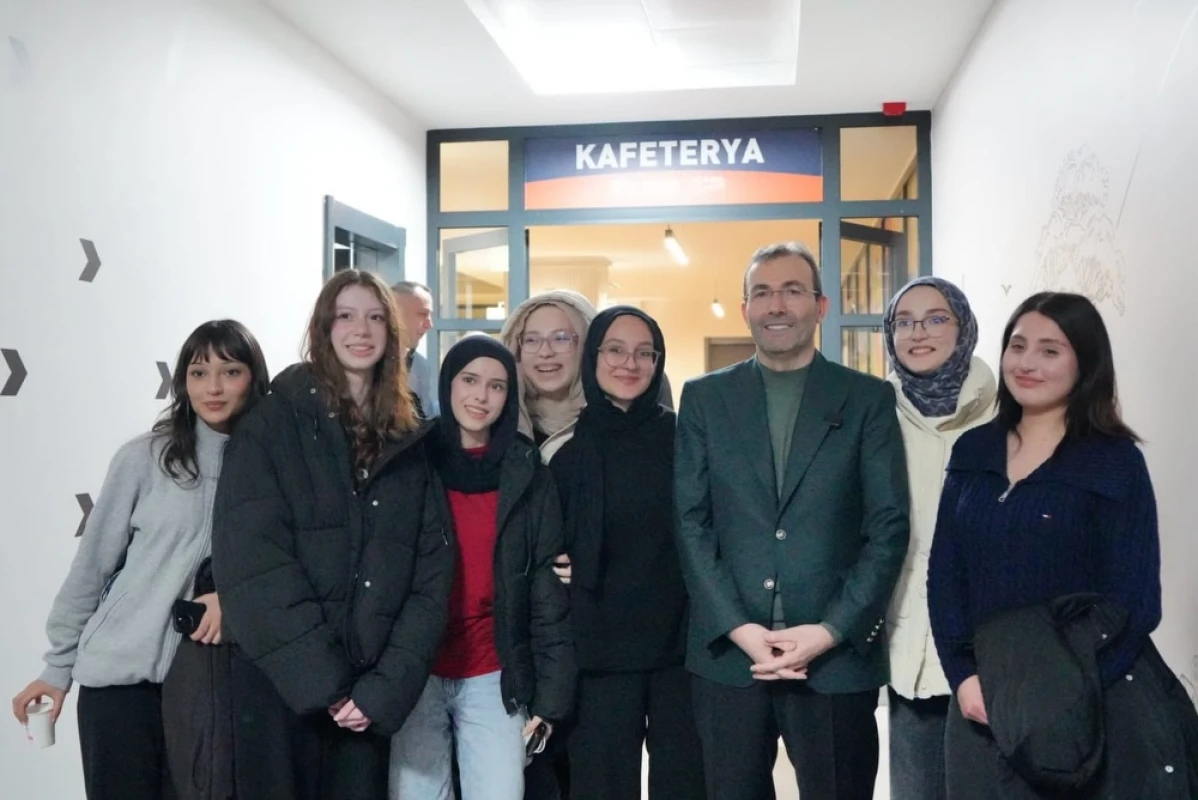 Kaynarca Yeni Nesil Yaşam Merkezi Kütüphanesinde öğrencilerimizle iftar sofrasında buluştuk